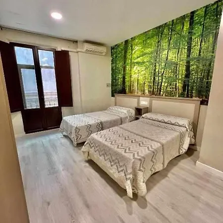 Viena Plaza Nueva Hotel