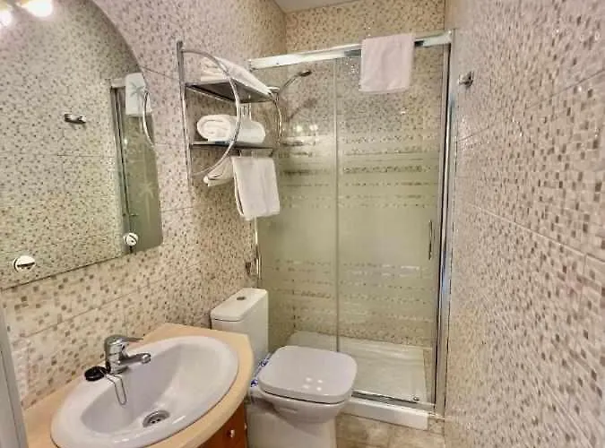 Viena Plaza Nueva Hotel 2*