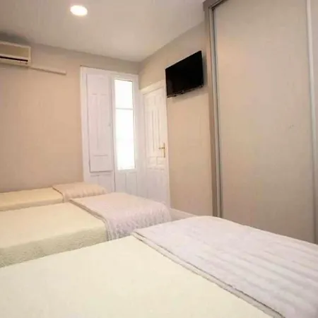 Hotel Viena Plaza Nueva 2*
